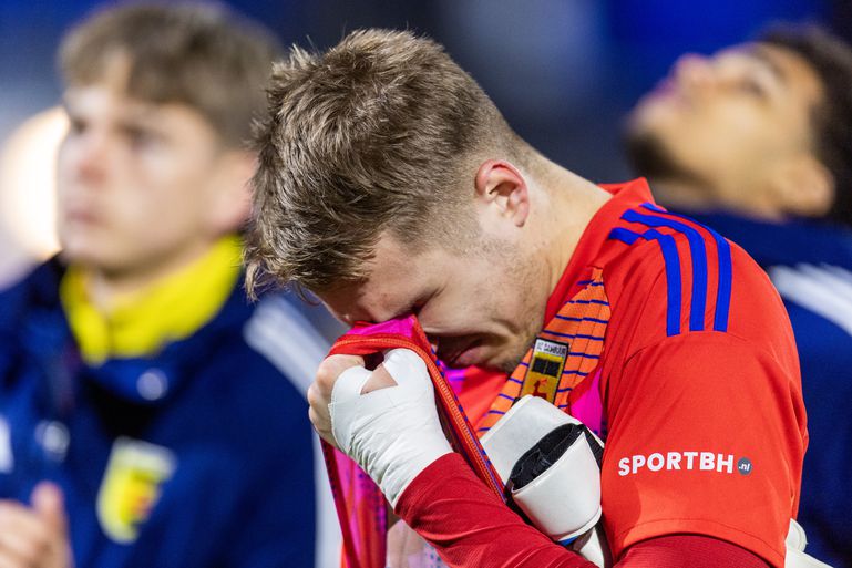 Cambuur-keeper wilde 'niet meer op het veld' staan na twee blunders: 'Dan ga je rare dingen doen'