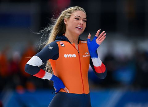 Topschaatsster Jutta Leerdam deelt enorme tik uit aan Femke Kok: geweldige 1000 meter op World Cup in Inzell