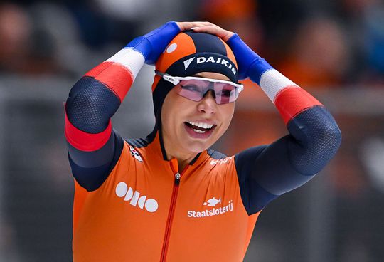 Waanzinnige Jutta Leerdam tankt vertrouwen voor Olympische Winterspelen: 'Ik weet niet hoe, maar het kwam best makkelijk'