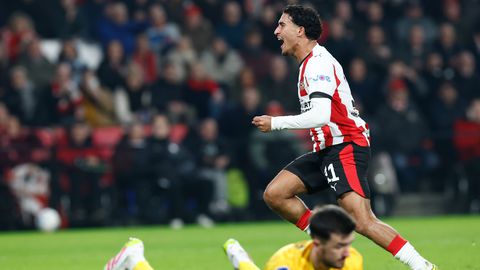 Live Eredivisie | PSV in de problemen na knotsgekke eindfase: NAC Breda laat uitvak ontploffen