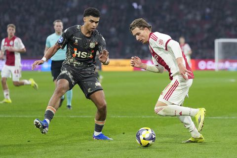 Mika Godts is een betere leider voor Ajax dan hij zelf denkt: 'Dat zijn mooie processen'