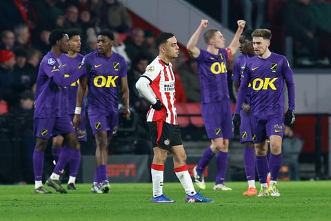 Live Eredivisie | Héél matig PSV nog altijd op achterstand tegen NAC Breda: haalt de koploper nog een resultaat?