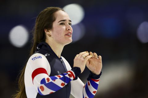 NK sprint | Isabel Grevelt deelt eerste klap uit aan Marrit Fledderus, pakt leiding klassement