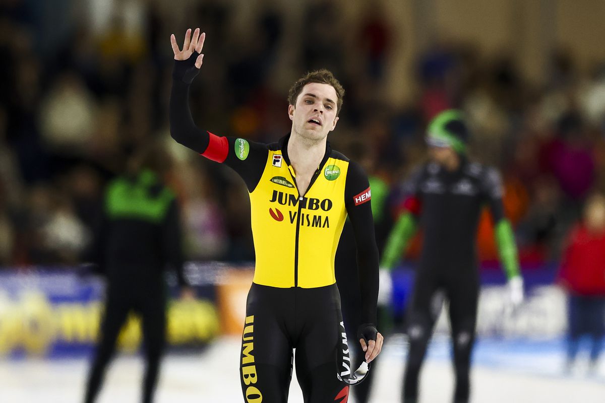 NK allround | Chris Huizinga overtuigt en wint 5000 meter, Jur Veenje pakt 500 meter