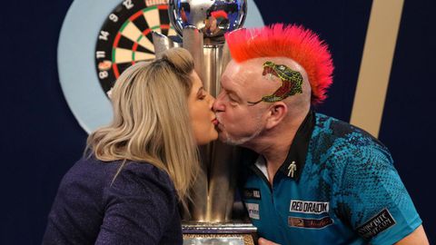 Veelbesproken vrouw Joanne van topdarter Peter Wright onthult: 'We zijn dertien jaar uit elkaar geweest'