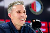 Robin van Persie lacht om 'sneer' richting Heerenveen: 'Uiteindelijk heb ik daar geen invloed op'