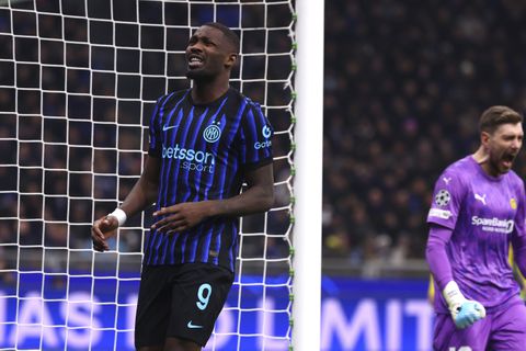 Enorme Champions League-stunt: Inter bij rentree Denzel Dumfries voor schut gezet en uitgeschakeld