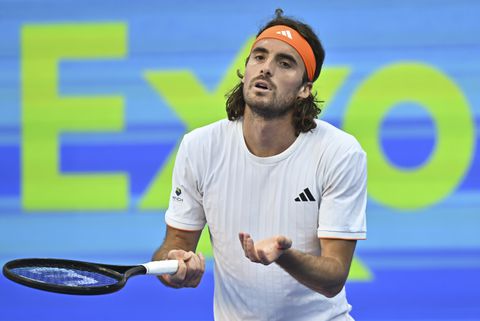 Vrije val van toptennisser (27) neemt ongekende vormen aan na nieuw drama als titelverdediger
