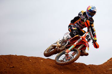 Pechweekend voor Jeffrey Herlings bij MXGP in Spanje, Kay de Wolf wint weer in MX2