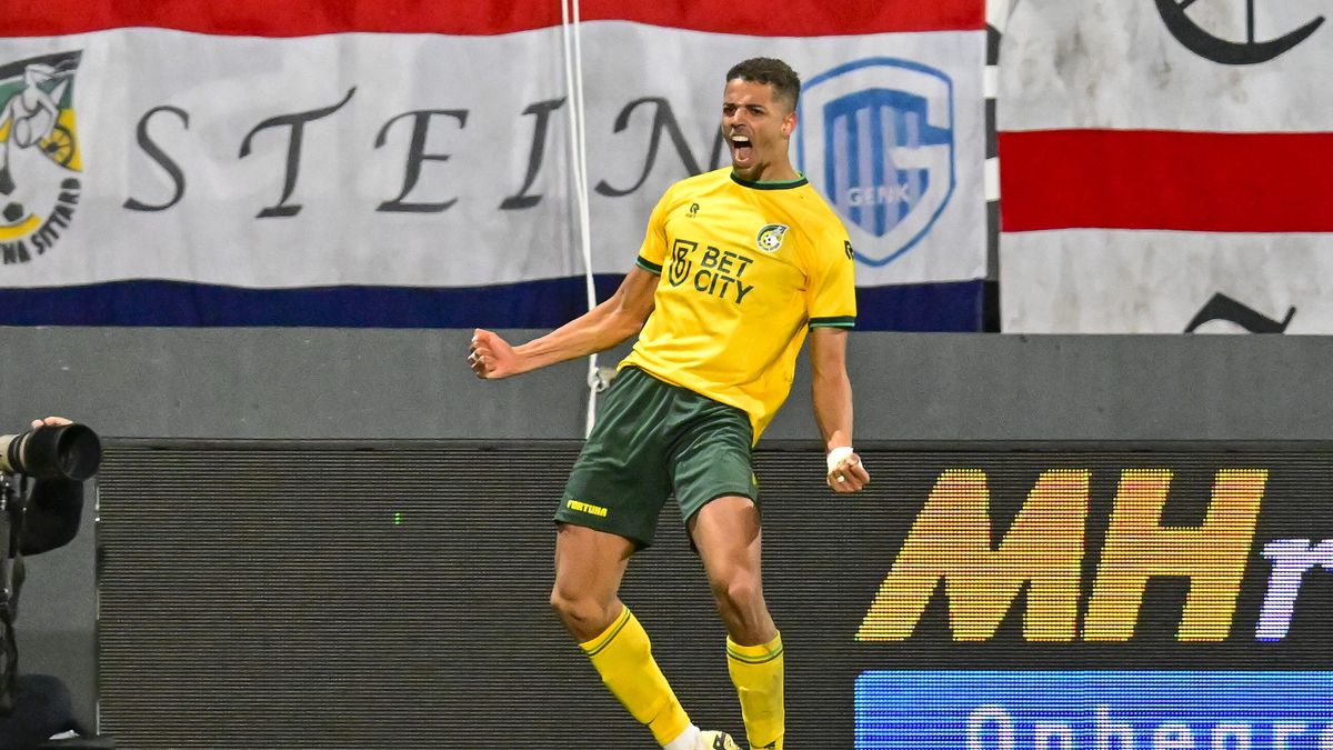 Justin Lonwijk scoort bij debuut voor Suriname en droomt van meer: 'Heb ik het ook met mijn broertje over'