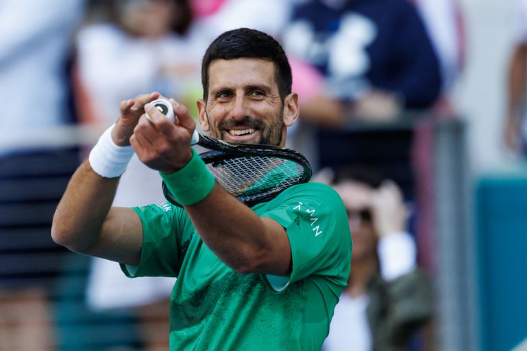 Novak Djokovic pakt in Miami een iconisch record af van rivaal Rafael Nadal