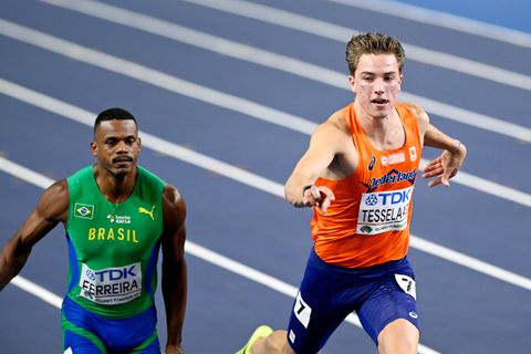 Topatleet (26) slachtoffer van bizar en toevallig ongeluk op WK indoor: official ook geraakt op z'n hoofd