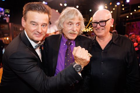 Johan Derksen en Wilfred Genee hard aangepakt door presentatrice: 'Jullie kunnen niet blijven ontkennen'