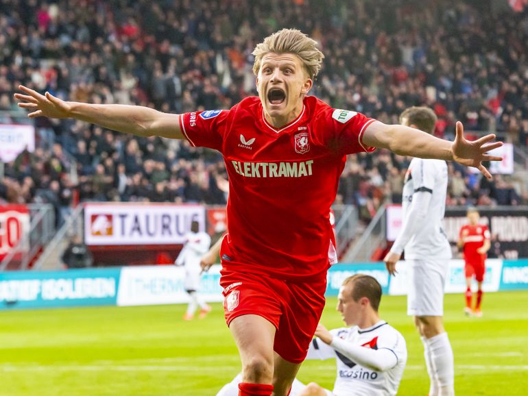 FC Twente zeker van hoofdfase Europa League na thuiszege op Almere City
