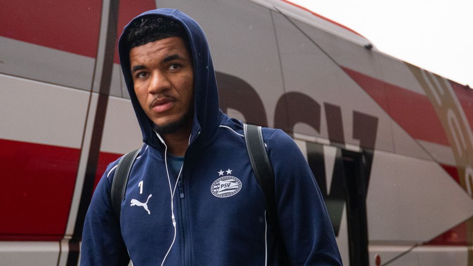 PSV'ers teleurgesteld in verzakende Malik Tillman: 'Hij laat het team een beetje in de steek'