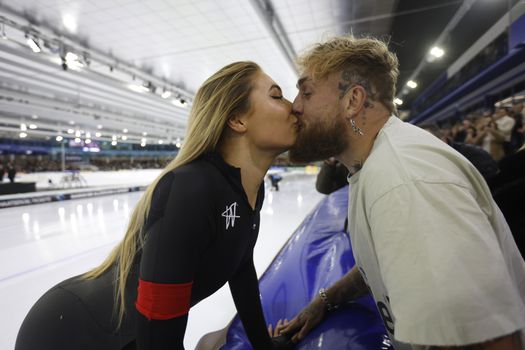 Topschaatsster Jutta Leerdam geeft uniek inkijkje in liefdesleven met Jake Paul: 'Wacht, ik moet ademen'