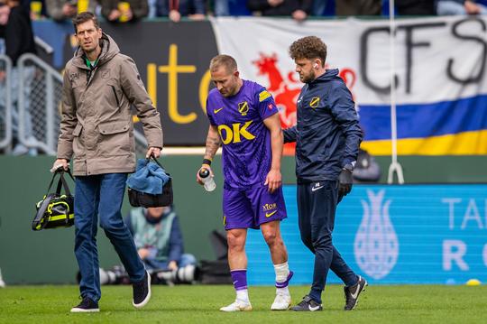 NAC-routinier wil niets weten van kritiek op scheenbeschermers na horrorblessure: 'Je hoopt dat je verder kan'