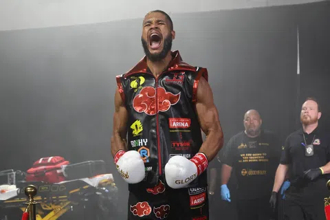 Glory-kampioen Chico Kwasi kiest voor opvallende switch vlak voor belangrijk gevecht: 'Bad Bunny vergat dat'