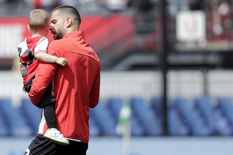 Feyenoorder David Háncko kondigt vol trots groot nieuws aan, grote namen feliciteren hem
