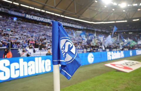 Trainer van Schalke 04 verdacht van misbruik van minderjarige: politie en club grijpen in