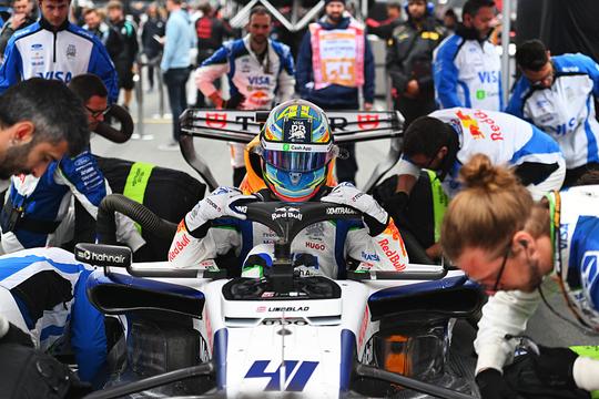 Formule 1-race begint chaotisch: start GP van Canada loopt in de soep