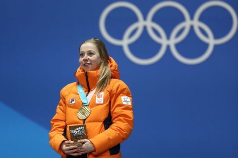 Olympisch schaatskampioene waarschuwt collega's na zware tijd: 'Dat krijg je er gratis en voor niks bij'