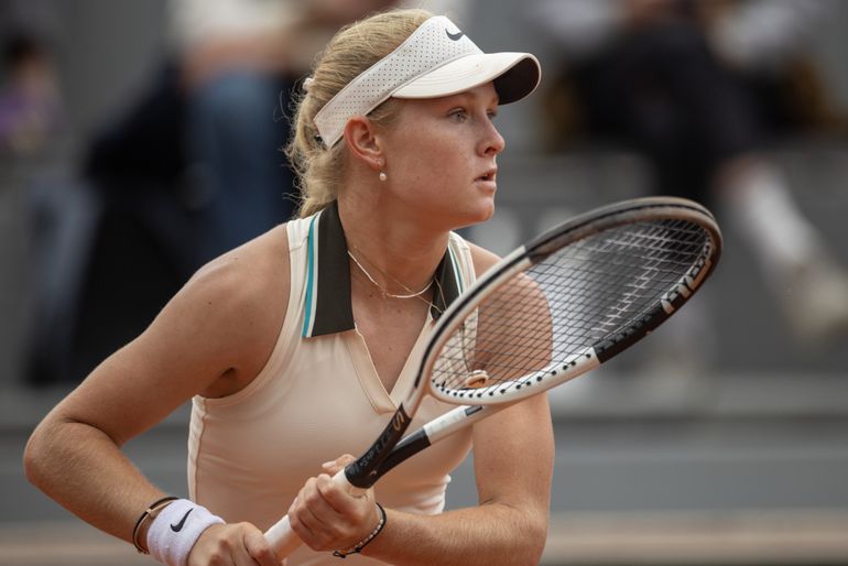 Vriendin van Nederlands tennistalent (17) valt op door krankzinnige partij in kwalificaties Wimbledon