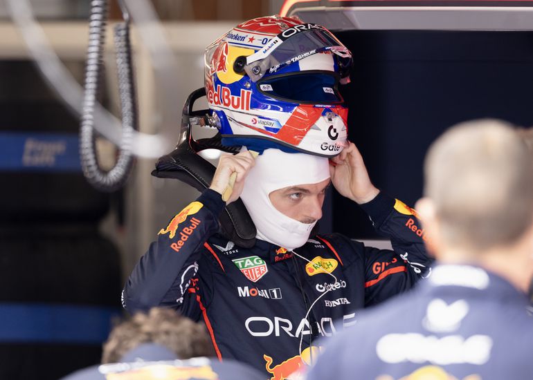 Max Verstappen onthult schitterende helm voor laatste race in Zandvoort: 'Goedgekeurd door Martin Garrix'