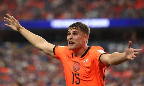 Vader Micky van de Ven laat zich uit over nieuwe liefde van zijn zoon: 'Ze zal niet onder de stoel gaan zitten'