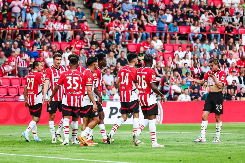 PSV heeft veel moeite met FC Eindhoven in oefenduel: spits kweekt wel vertrouwen met hattrick