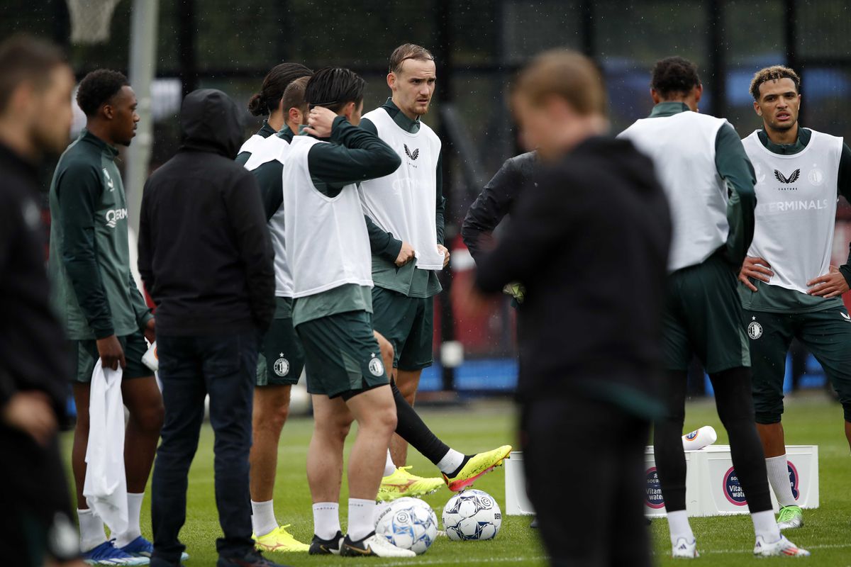 Feyenoord-verdediger tekent nieuw contract na sterk debuutseizoen