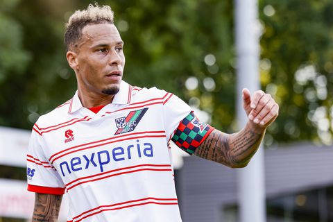 Tjaronn Chery is voorlopig niet klaar met voetballen en wordt moe van kritiek: 'Dat moeten ze niet meer doen'