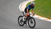 Valtteri Bottas fietste een rondje over het circuit van Zandvoort. © Getty Images