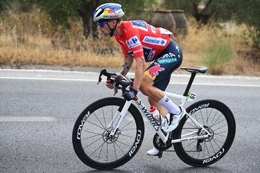 Primoz Roglic etaleert opnieuw klasse in Vuelta en deelt tik uit aan Ben O'Connor