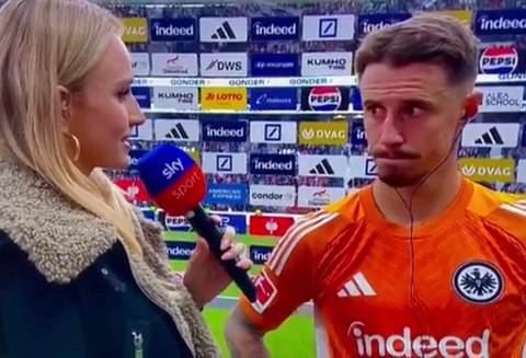 Verslaggeefster zet zichzelf live op tv voor schut, voetballer reageert: 'Merkwaardig en belachelijk'