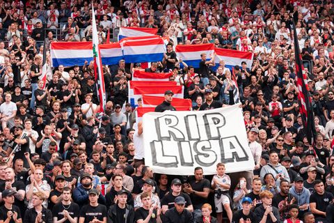 Kippenvel bij Ajax - Heracles: fans zorgen voor prachtig eerbetoon aan overleden Lisa (17)