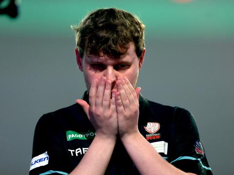 Mooie opsteker voor Nederlandse topdarter (28) na overlijden vader