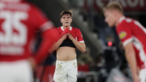 Goed nieuws voor PSV en Ajax: concurrent laat dure punten liggen