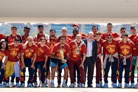 Speler van wereldkampioen Spanje doneert volledige WK-bonus aan 'gewone mensen'