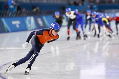 Nederlandse topschaatser (22) laat veelbesproken onderdeel schieten: 'Dat komt mij niet ten goede'