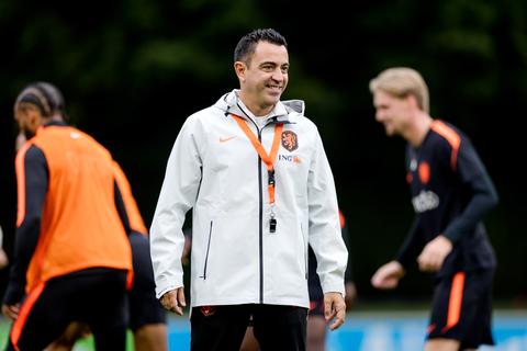 TV-gids Nederland - Duitsland | op deze zender kijk je live naar het debuut van bondscoach Xavi