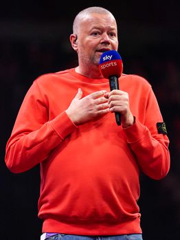 Raymond van Barneveld schrikt van zichzelf na spraakmakend interview: 'Als je dat terugziet...'