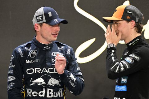 WK-leider Oscar Piastri voelt druk van 'ontketende' Max Verstappen: 'Niet verrassend, maar wel héél snel'