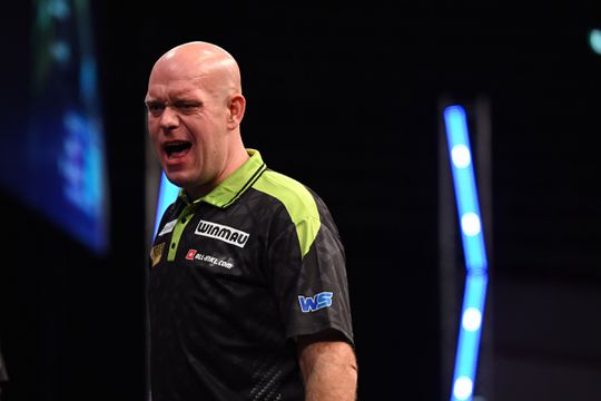 Topdarter Michael van Gerwen staat open voor miljoenen in Saoedi-Arabië: 'Zeg waar ik moet zijn, dan stap ik op het vliegtuig'