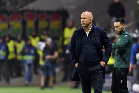 Arne Slot spreekt zich uit over gemis bij Ajax: 'In Nederland raken de mensen niet uitgepraat'