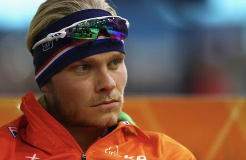 Ex-topschaatser Koen Verweij (36) krijgt plagende opmerking tijdens training: 'Ik ben nog steeds groter'