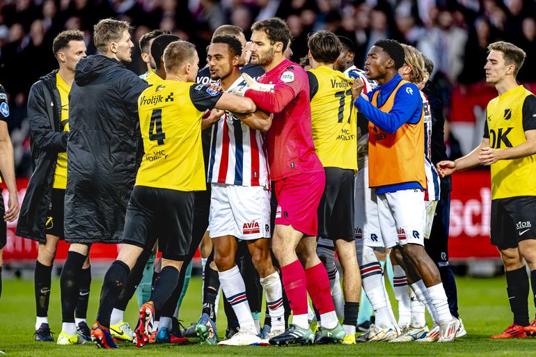 Willem II - NAC eindigt in vechtpartij in catacomben: Jeremy Bokila 'racistisch' bejegend