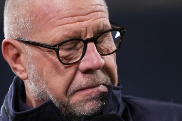 Ajax-interim Fred Grim doet oproep in dramatische periode: 'Daar hebben we ze keihard voor nodig'