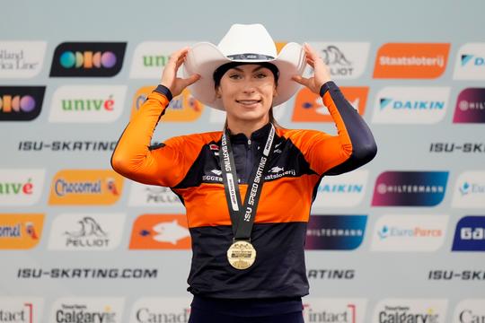 Ongekende prestaties van Nederlandse schaatssters zorgen nu al voor discussie: ‘Hadden ze eerder moeten doen’