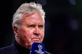 Guus Hiddink deelt zijn visie over de gang van zaken bij Ajax. ©Getty Images